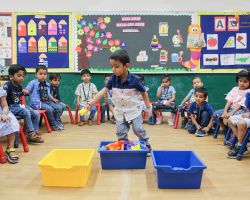 Sorting yellow & blue objects