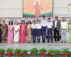 Student Heads and Vice Heads with Teachers