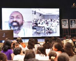 Shiv da giving an enthralling talk on the topic ‘Greatest Discovery Made by Mankind’