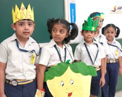 Funky hand bands, head gears and mango signs made the Mango Day sweet