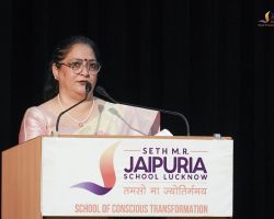 Mrs. Deepa Wahi, Vice Principal, Senior School addressing the audience