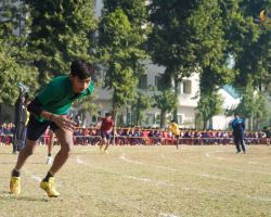 Athlete’s gaze is fixed on the finish line, aiming for victory.