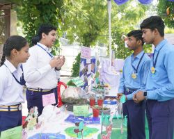 Our little scientists talking about their innovative models.